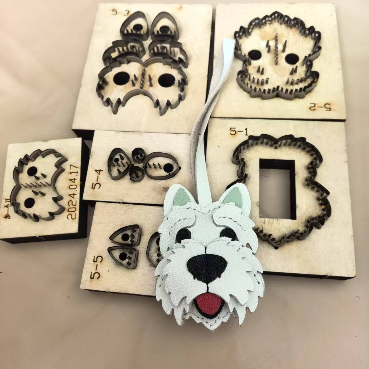 แม่พิมพ์ตัดไม้รูปสุนัขเวสตี้น่ - Leatherwork Rings บทวิจารณ์และราคา