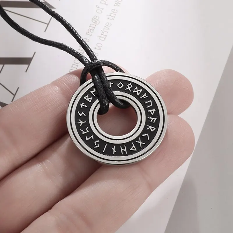 Iceland หมวกกันน็อค Nordic veg - Leatherwork Rings บทวิจารณ์และราคา